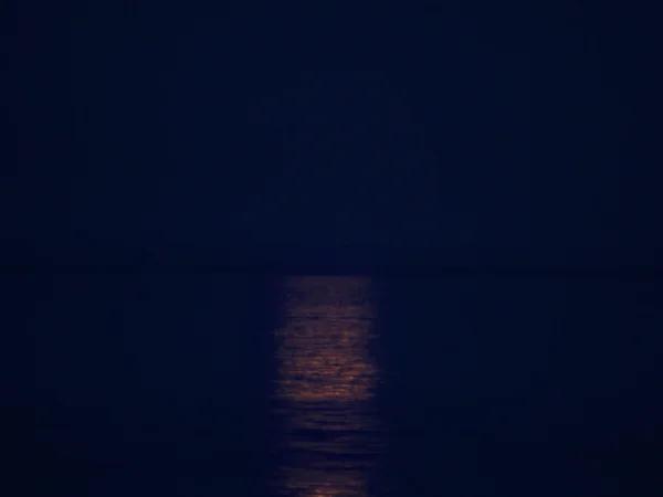 Full Moon Rising